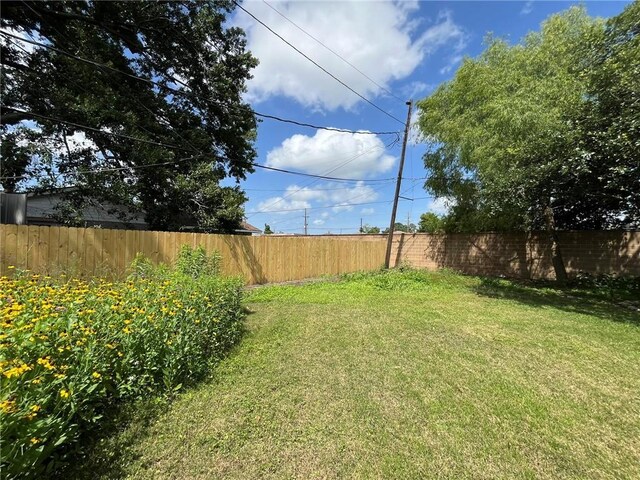 242 Willow Dr, Gretna, LA 70053 - view of yard