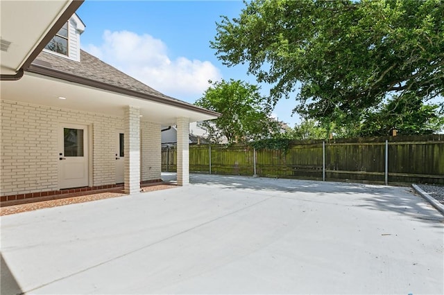 4233 Bordeaux Dr, Kenner, LA 70065 - view of patio with fence