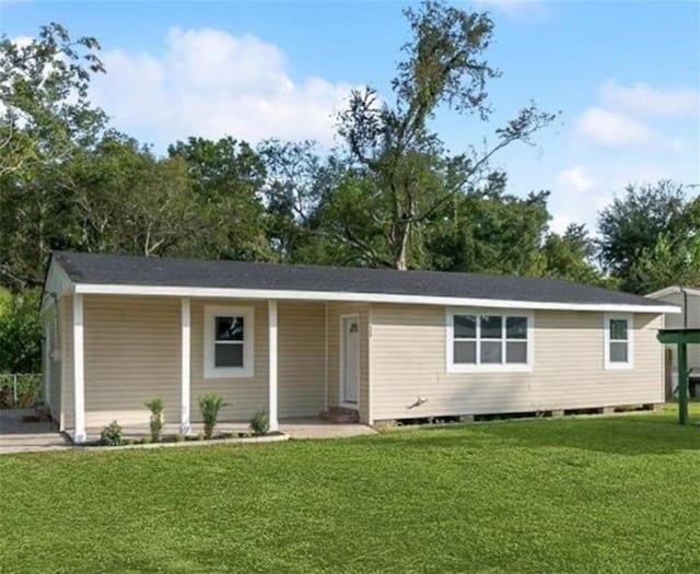 333 Killona Dr, Killona, LA 70057 - ranch-style house featuring a front yard