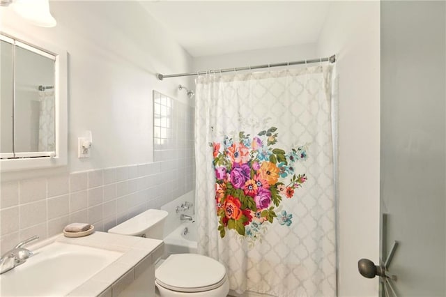6200 Morton St, Metairie, LA 70003 - bathroom with tile walls, shower / bath combination with curtain, toilet, and vanity