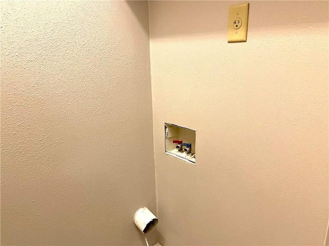 222 London Ave Unit 106, Metairie, LA 70005 - washroom with hookup for a washing machine