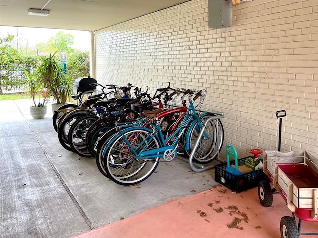 222 London Ave Unit 106, Metairie, LA 70005 - view of garage