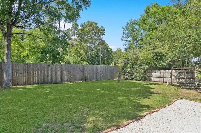 2107 Olvey Dr, Mandeville, LA 70448 - view of yard