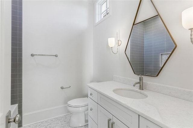 204 Vincent Ave, Metairie, LA 70005 - full bathroom featuring toilet, vanity, a shower, and a bathtub