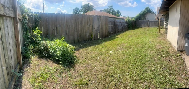 4710 Knight Dr, New Orleans, LA 70127 - view of yard