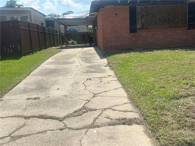 4710 Knight Dr, New Orleans, LA 70127 - view of yard with concrete driveway