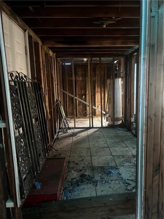 4710 Knight Dr, New Orleans, LA 70127 - miscellaneous room with gas water heater