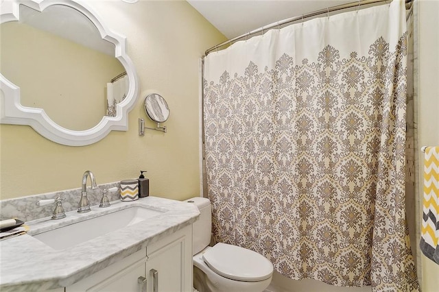 1417 Washington Ct, Slidell, LA 70458 - full bathroom featuring vanity and curtained shower