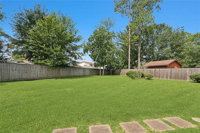 1417 Washington Ct, Slidell, LA 70458 - view of fenced backyard