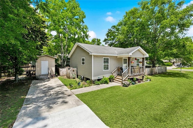 3113 Terrace Ave, Slidell, LA 70458 - view of front of house featuring driveway and a porch