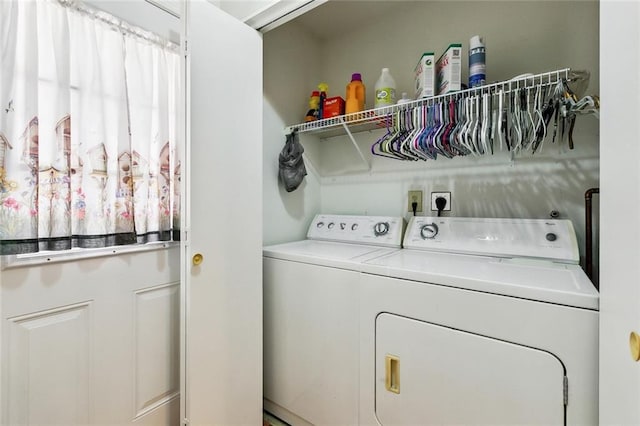 3113 Terrace Ave, Slidell, LA 70458 - laundry room with washer and dryer