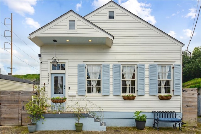 2712 Saint Thomas St, New Orleans, LA 70130 - rear view of property featuring fence