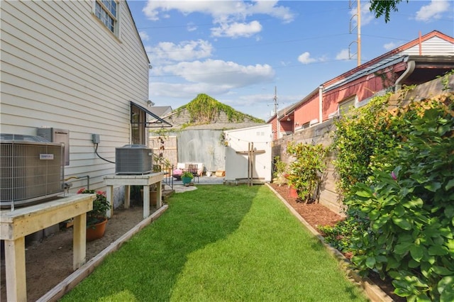 2712 Saint Thomas St, New Orleans, LA 70130 - view of yard with central air condition unit