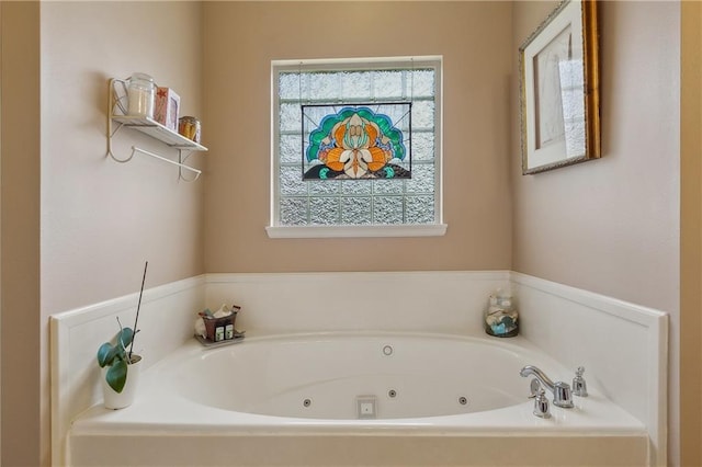 11446 Copperwood Dr, Denham Springs, LA 70726 - bathroom featuring a whirlpool tub