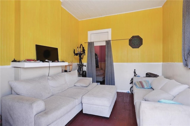3979 S Front St, New Orleans, LA 70115 - living room with wood-type flooring