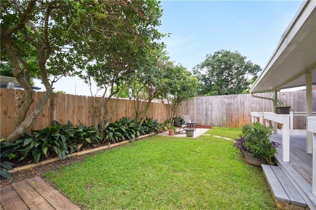 33 Caribou Ct, Metairie, LA 70003 - view of yard featuring a deck