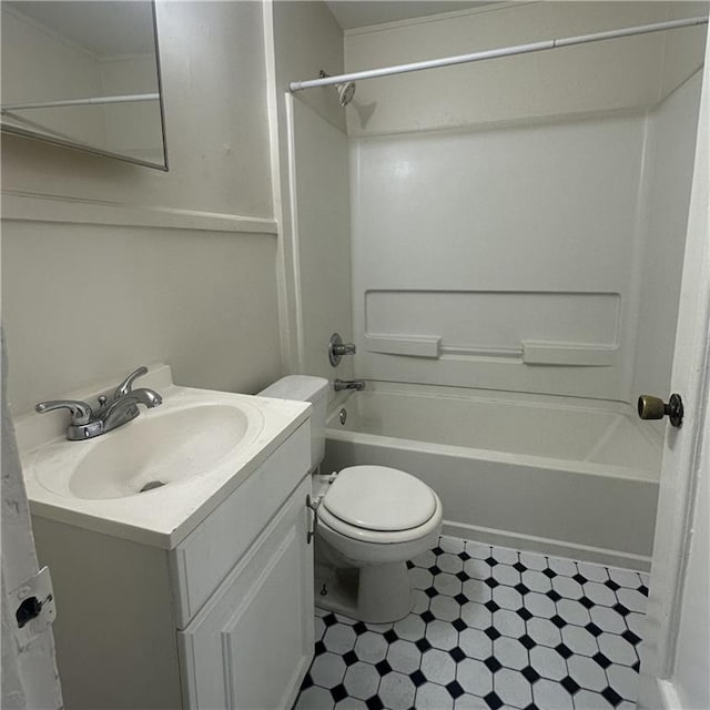 937-939 N Claiborne Ave, New Orleans, LA 70116 - full bathroom with shower / tub combination, vanity, and toilet