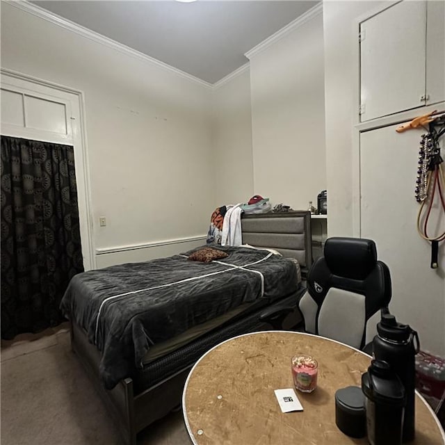 937-939 N Claiborne Ave, New Orleans, LA 70116 - bedroom with crown molding and baseboard heating