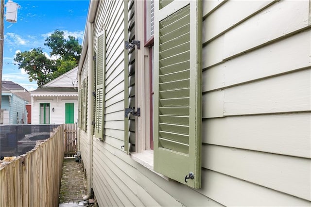 211315 S Liberty St, New Orleans, LA 70113 - view of side of home