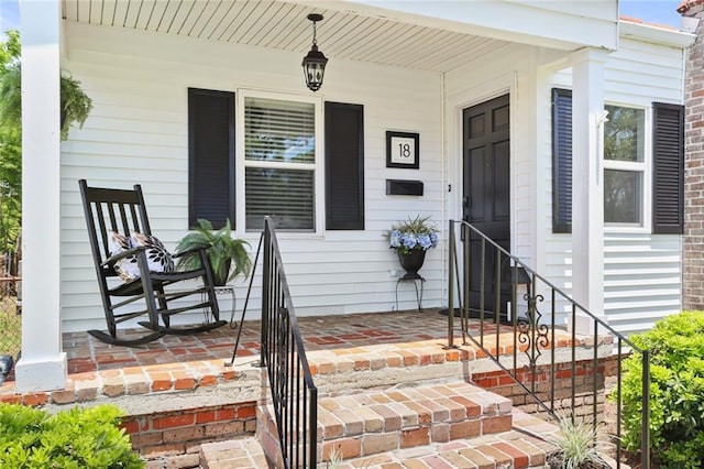 18 Davis Blvd, Jefferson, LA 70121 - view of exterior entry with covered porch
