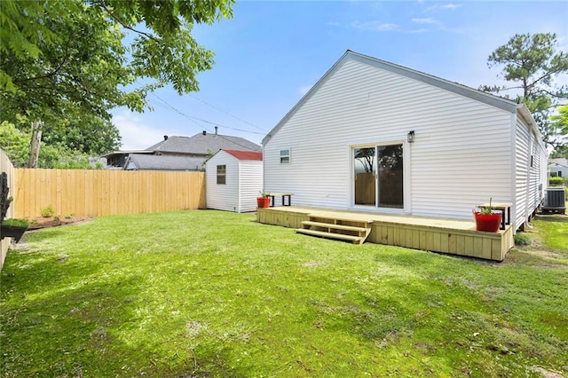 18 Davis Blvd, Jefferson, LA 70121 - rear view of property featuring a deck and a storage unit