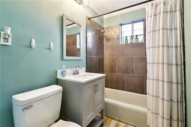 1031 Henriette Delille St Unit 4, New Orleans, LA 70116 - bathroom featuring shower / tub combo, toilet, and vanity