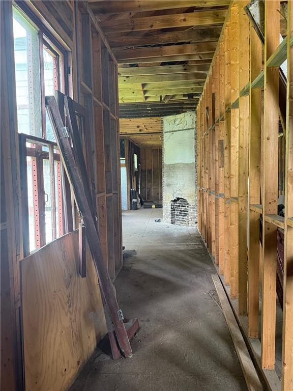 5123 Chartres St, New Orleans, LA 70117 - view of horse barn