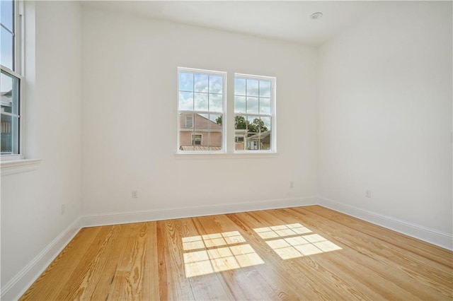 5519 Wingate Dr, New Orleans, LA 70122 - unfurnished room featuring light wood-style flooring and baseboards