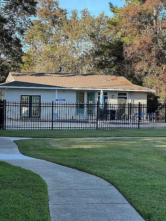 view of single story home
