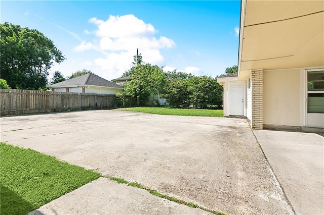 5927 Brighton Pl, New Orleans, LA 70131 - view of patio
