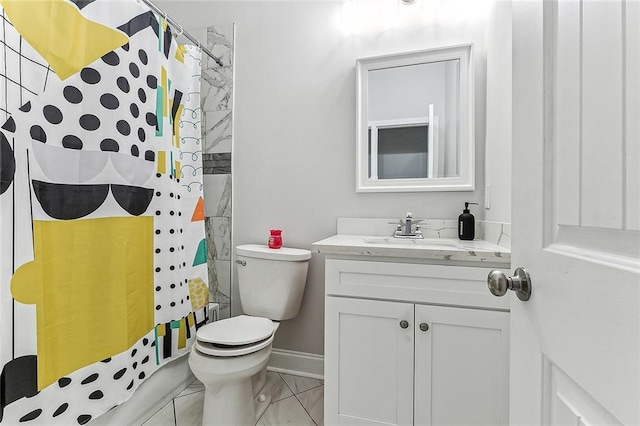 142325 Lamanche St, New Orleans, LA 70117 - full bathroom with vanity, toilet, a shower with curtain, and baseboards