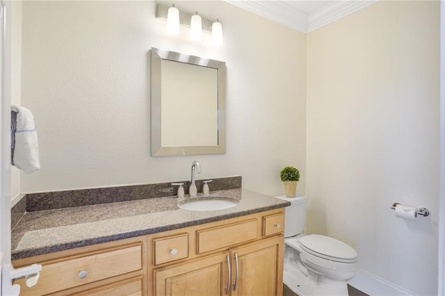 8 Ani St, New Orleans, LA 70124 - bathroom with toilet, crown molding, and vanity