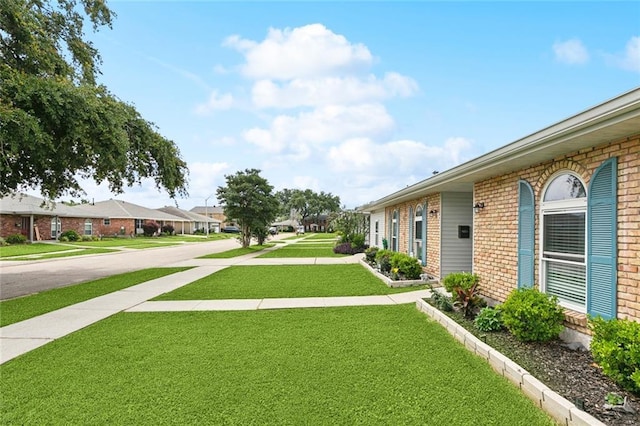 9 Osborne Ave, Kenner, LA 70065 - view of green lawn featuring a residential view