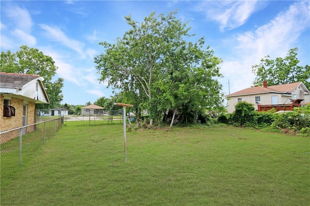 8018 Mackenzie St, New Orleans, LA 70128 - view of yard