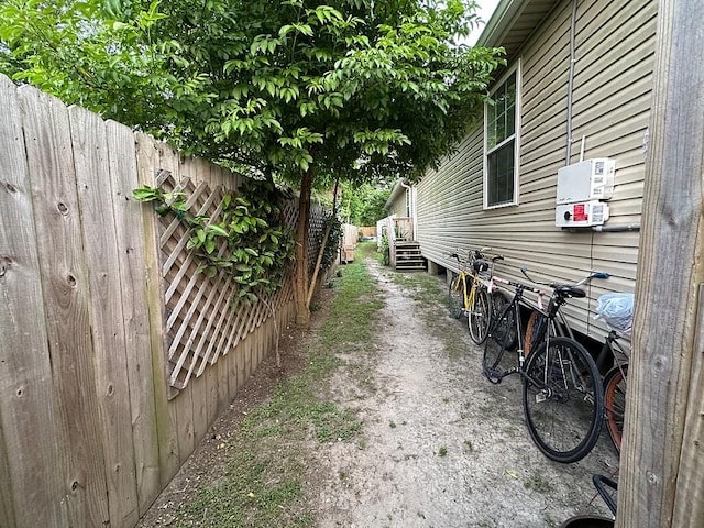 921 Andry St, New Orleans, LA 70117 - view of yard