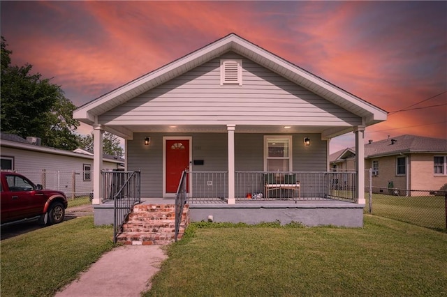 1101 Fairway Dr, Kenner, LA 70062 - view of front of home with a porch
