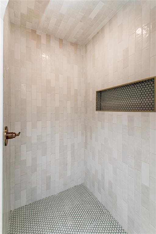 51075 Jenkins Ln, Tickfaw, LA 70466 - full bath featuring tiled shower