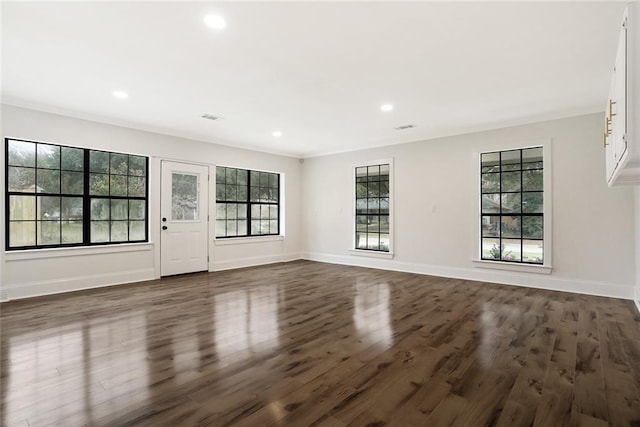25 Woodvine Ct, Covington, LA 70433 - unfurnished room with dark wood-type flooring, baseboards, and recessed lighting