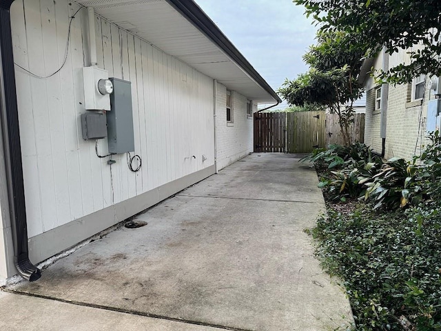 3609 Green Acres Rd, Metairie, LA 70003 - view of side of home