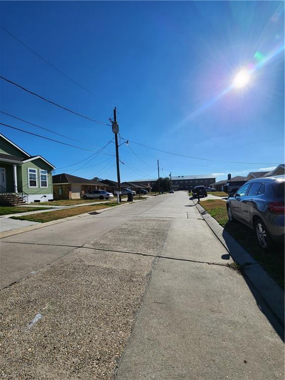 3220 Charles Ct, Chalmette, LA 70043