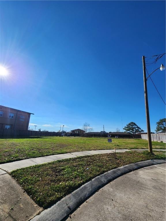 3312 Charles Ct, Chalmette, LA 70043