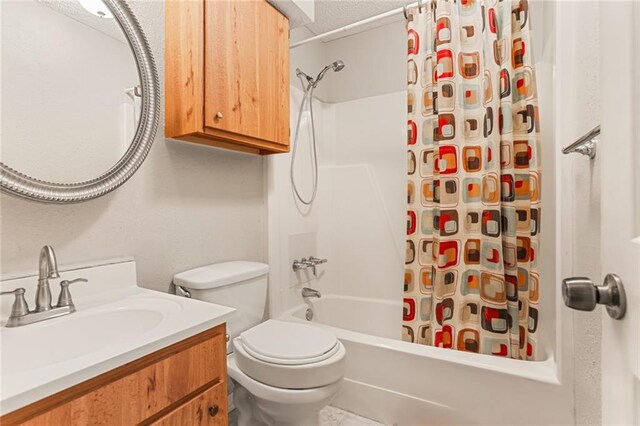 201 Avant Garde Cir Unit 201, Kenner, LA 70065 - bathroom featuring shower / bath combination with curtain, toilet, and vanity
