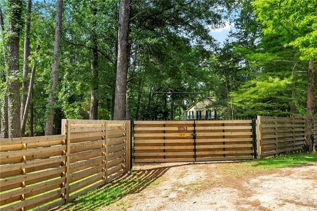 10152 Lawrence Rd, Hammond, LA 70403 - view of gate