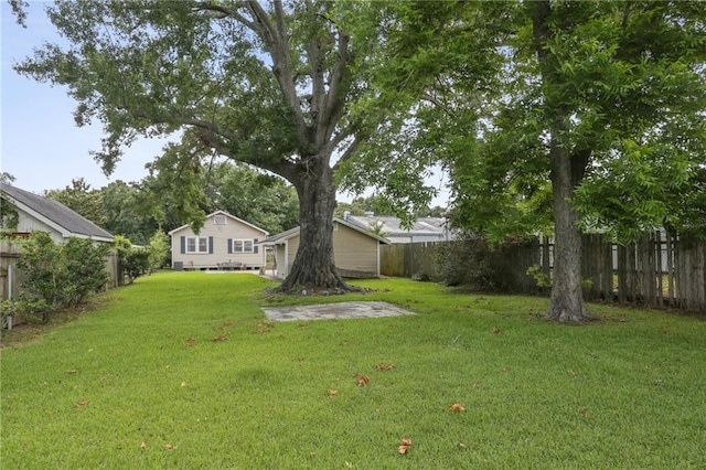 11 Gelbke Dr, Gretna, LA 70053 - view of yard