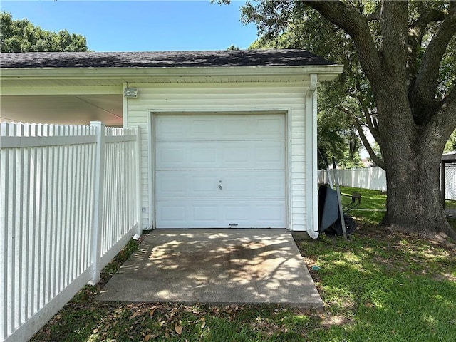 126 Rue Acadian, Belle Chasse, LA 70037 - view of garage