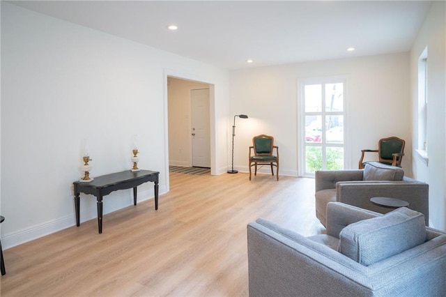 408 22 Nd St Unit 408, New Orleans, LA 70124 - living area featuring light wood-type flooring, baseboards, and recessed lighting