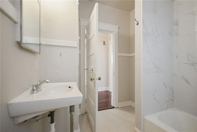 221012 Pine St, New Orleans, LA 70118 - full bath featuring a sink and shower / bathtub combination