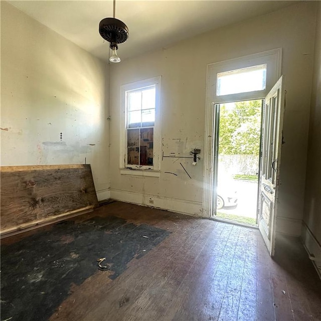 1432-1434 Ursulines Ave, New Orleans, LA 70116 - foyer entrance featuring hardwood / wood-style floors