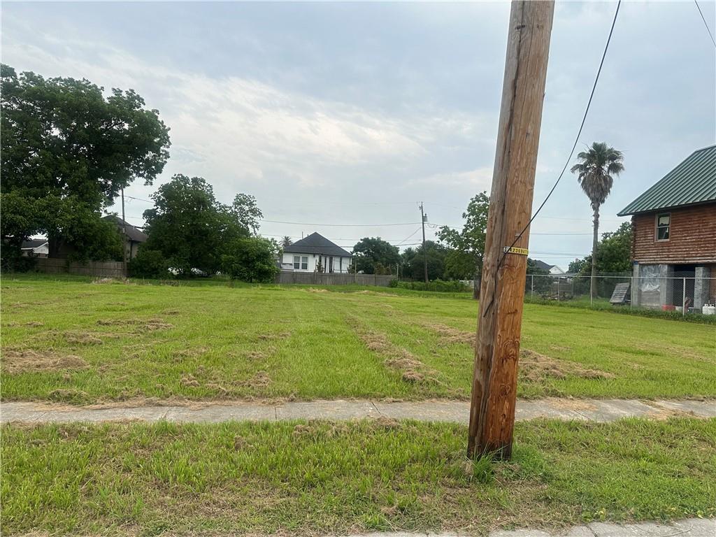 1705 Center St, Arabi, LA 70032