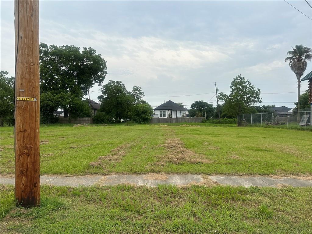 1705 Center St, Arabi, LA 70032